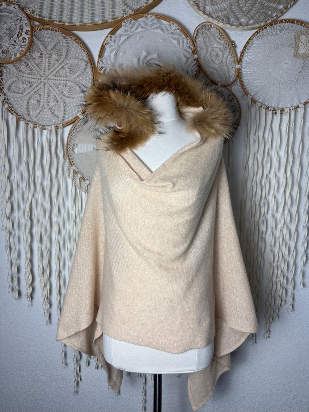 Minnie Rose Cream Cashmere Hooded Poncho with Faux Fur Trim O/S